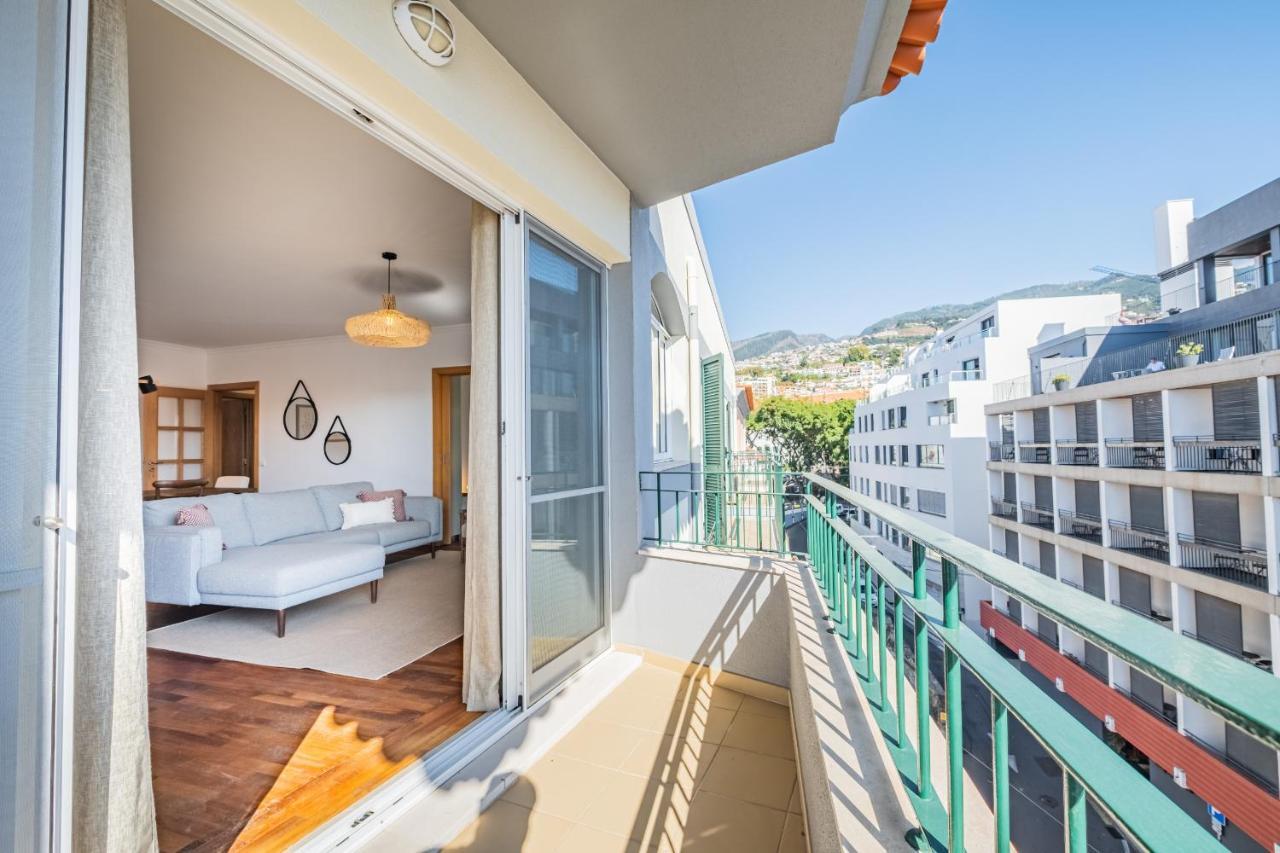 Pateo Do Carmo - By Wehost Apartment Funchal  Bagian luar foto
