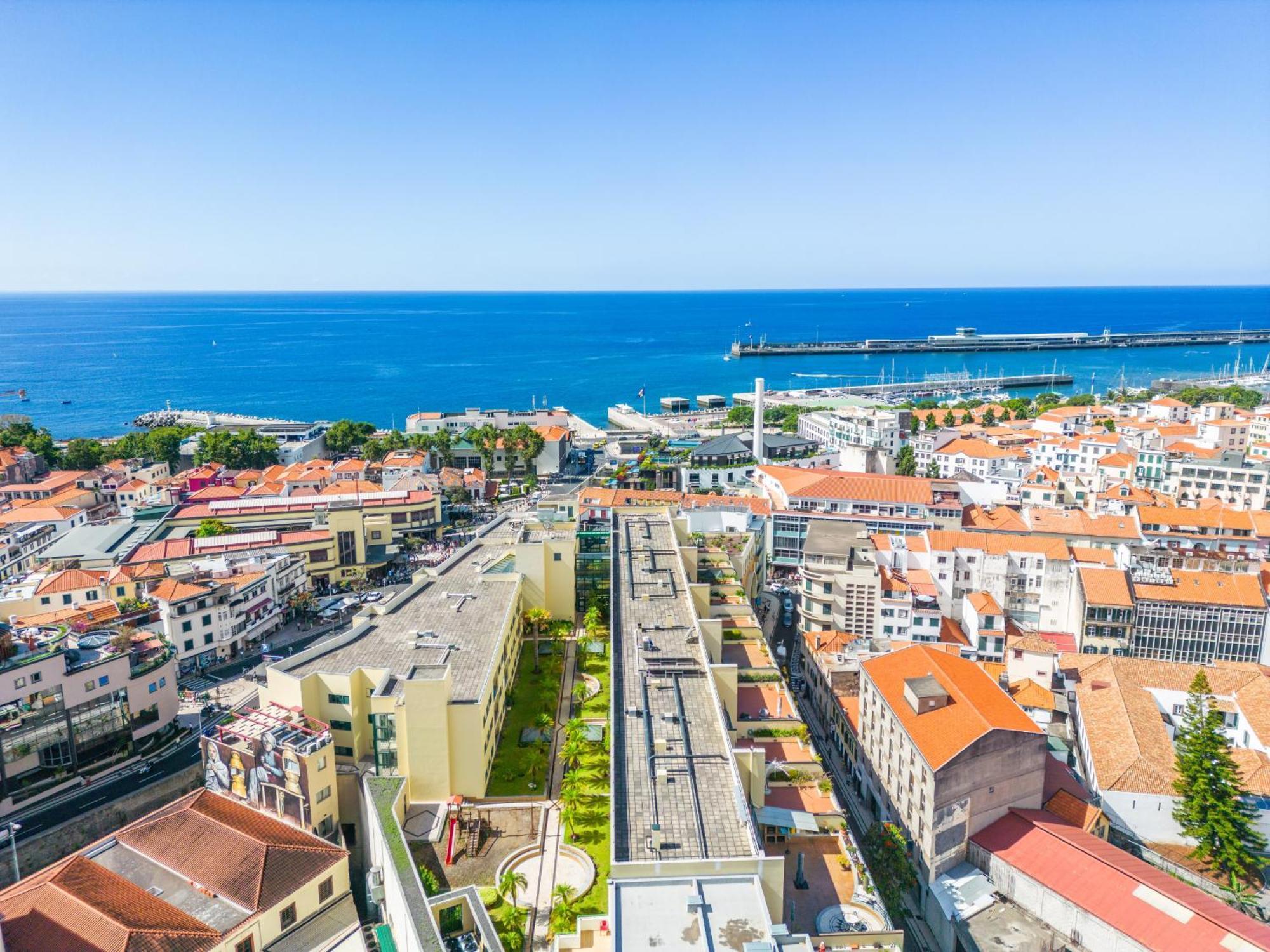Pateo Do Carmo - By Wehost Apartment Funchal  Bagian luar foto